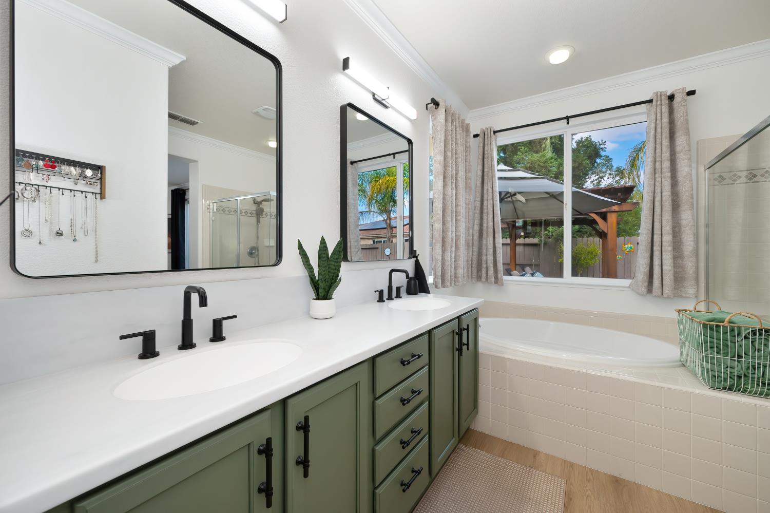 1380 Standish Circle