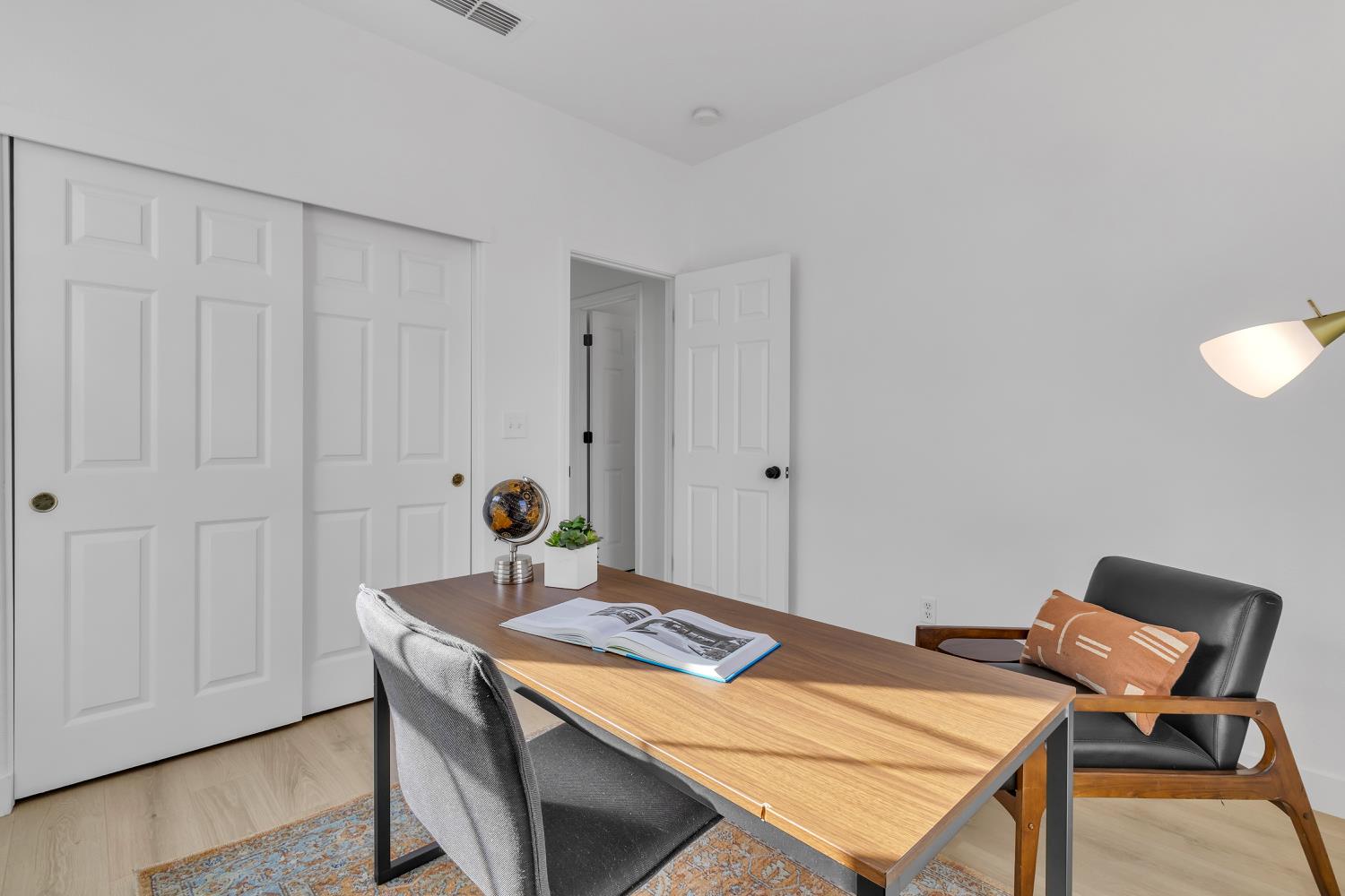 1886 Dawnelle Way