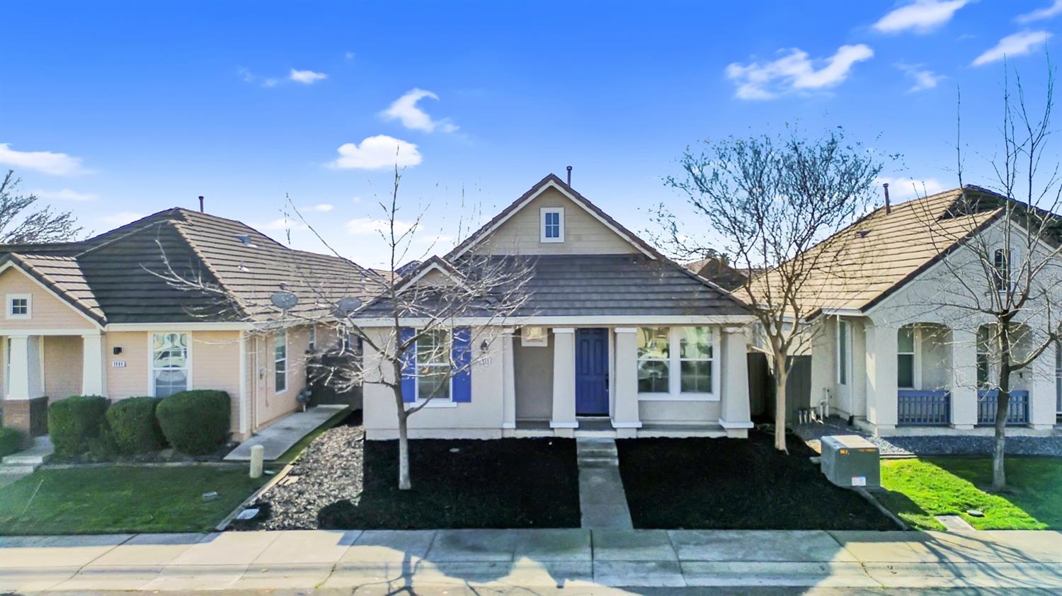 1886 Dawnelle Way