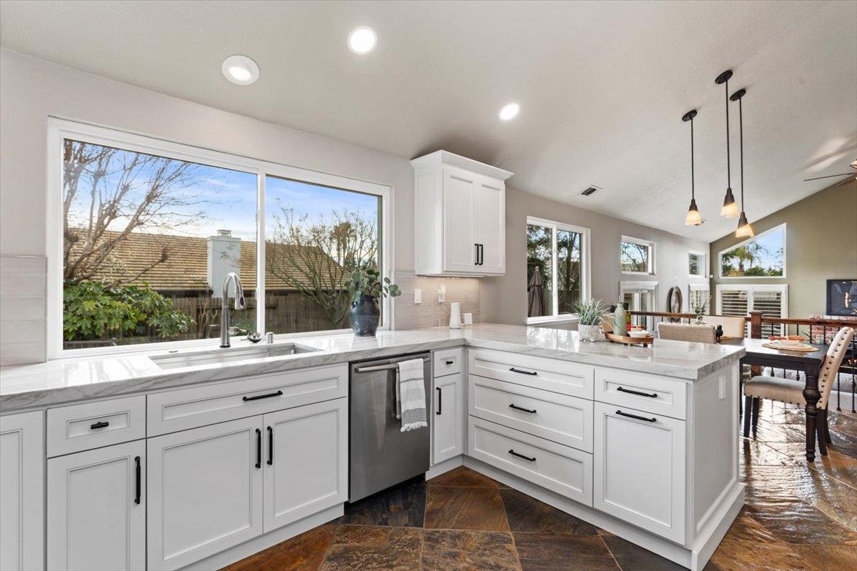 412 Shiveley Court
