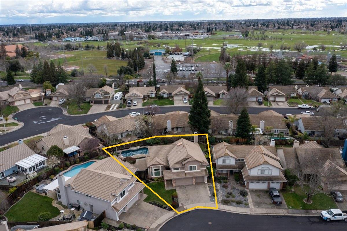 412 Shiveley Court