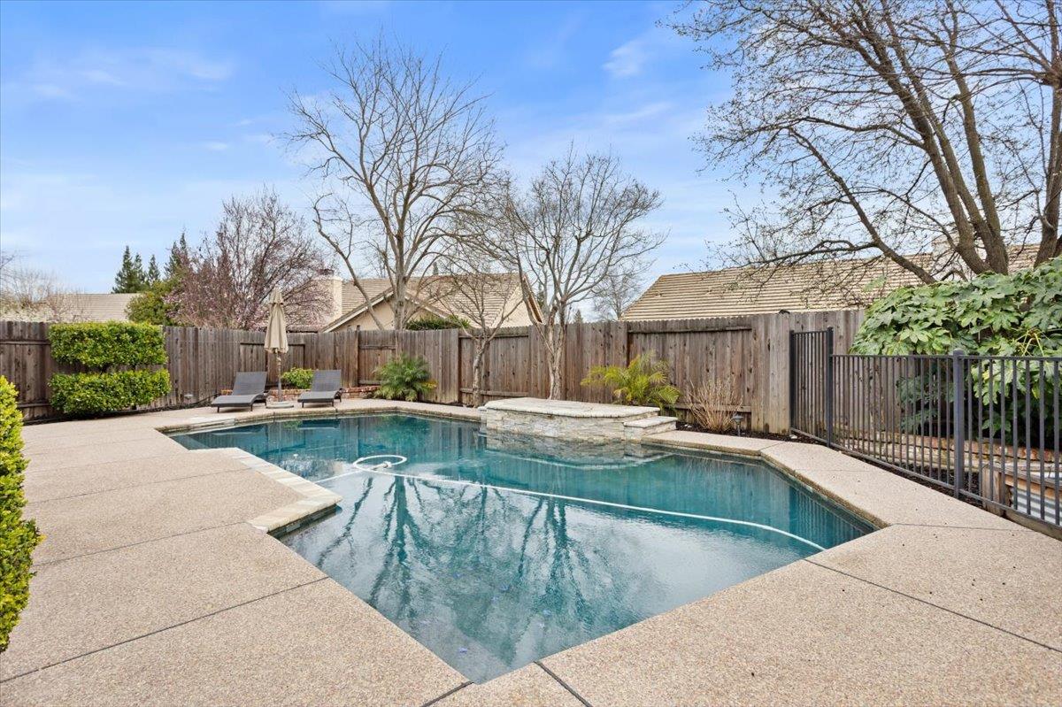 412 Shiveley Court