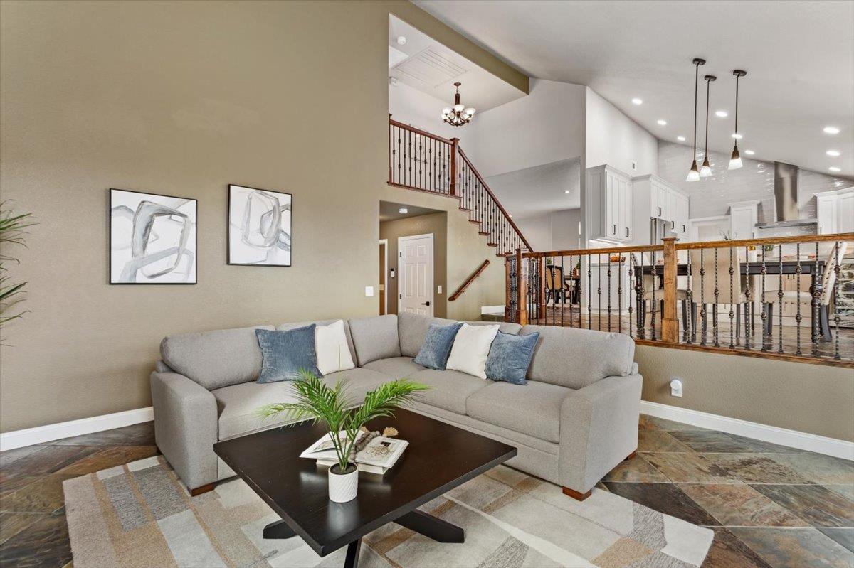 412 Shiveley Court