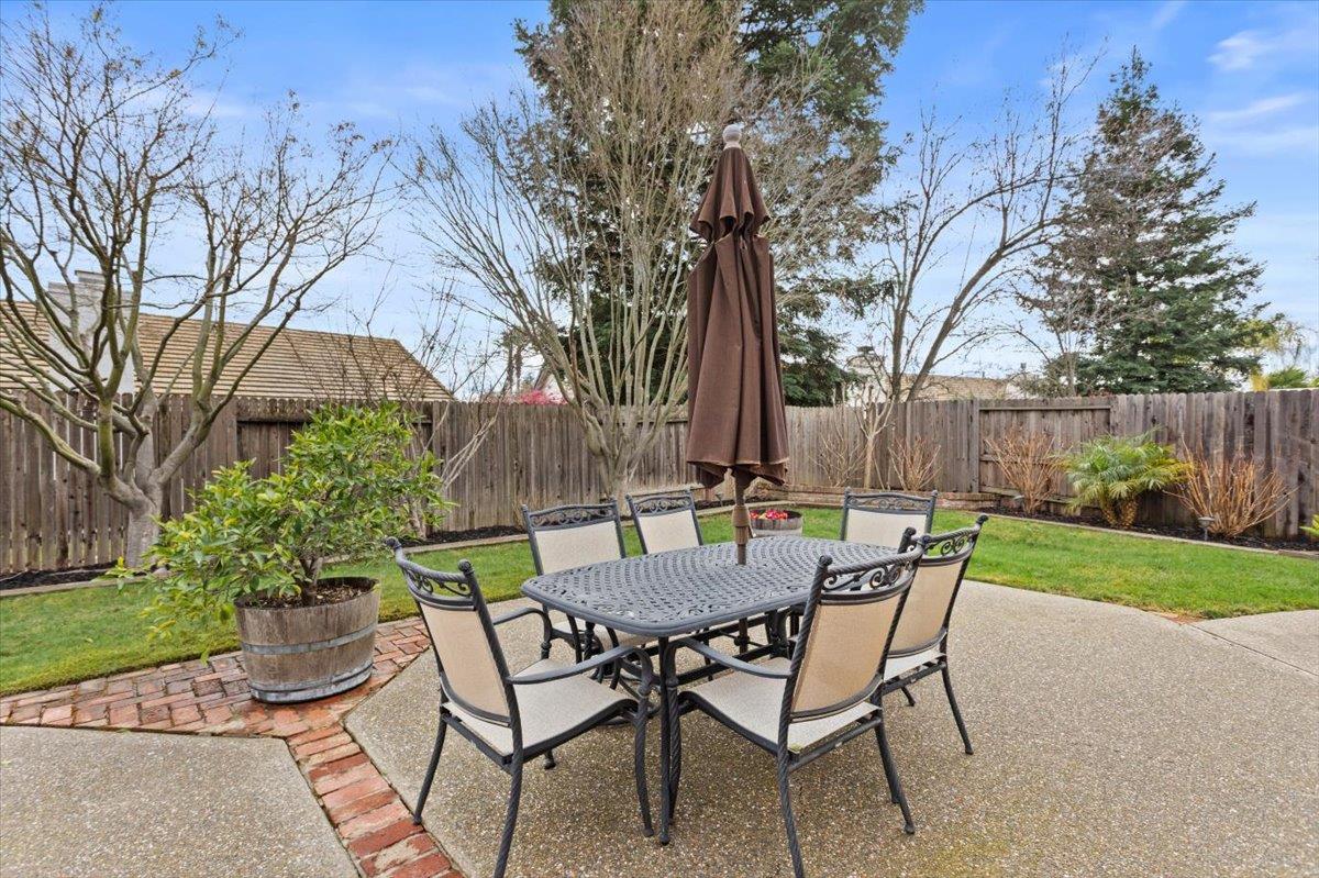 412 Shiveley Court