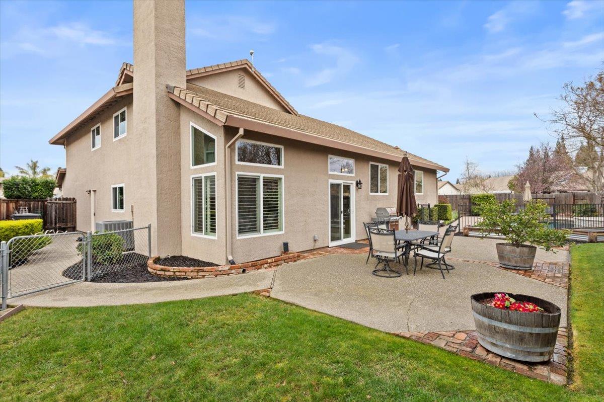 412 Shiveley Court