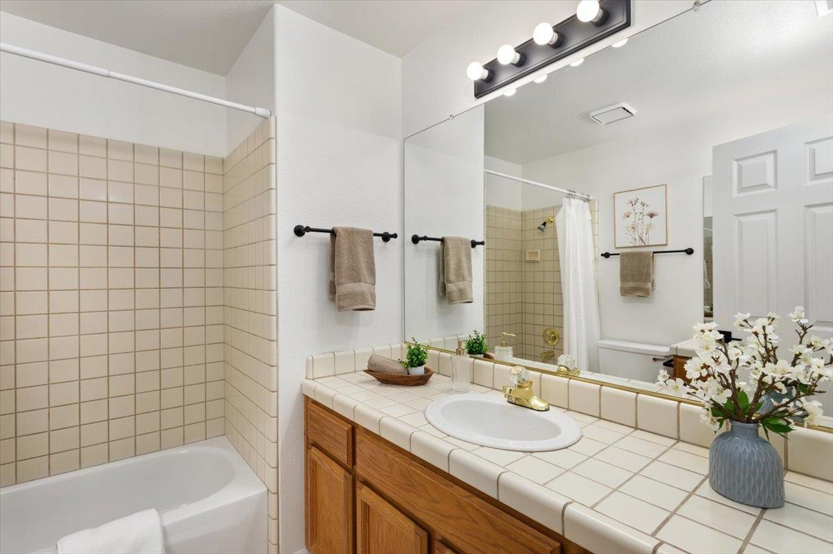412 Shiveley Court