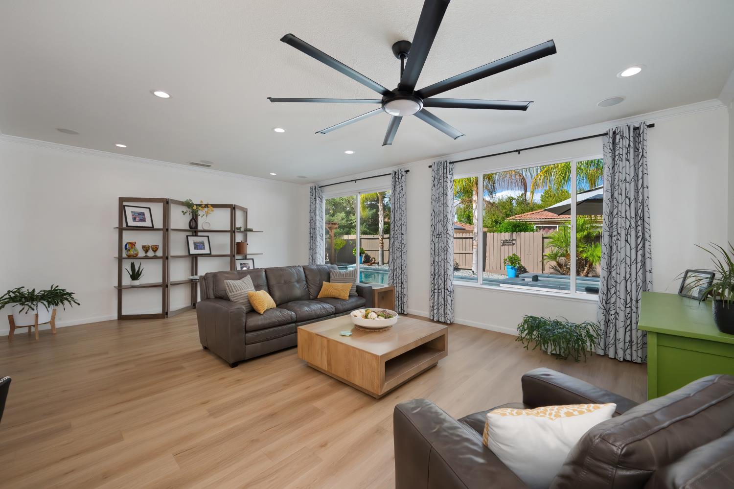 1380 Standish Circle