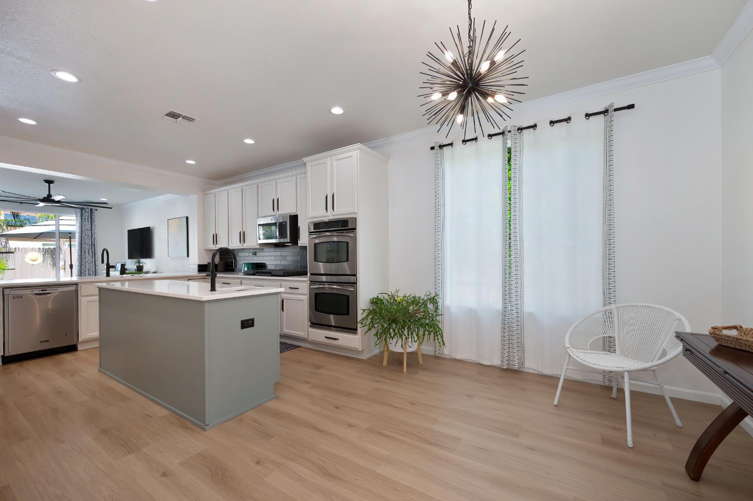 1380 Standish Circle