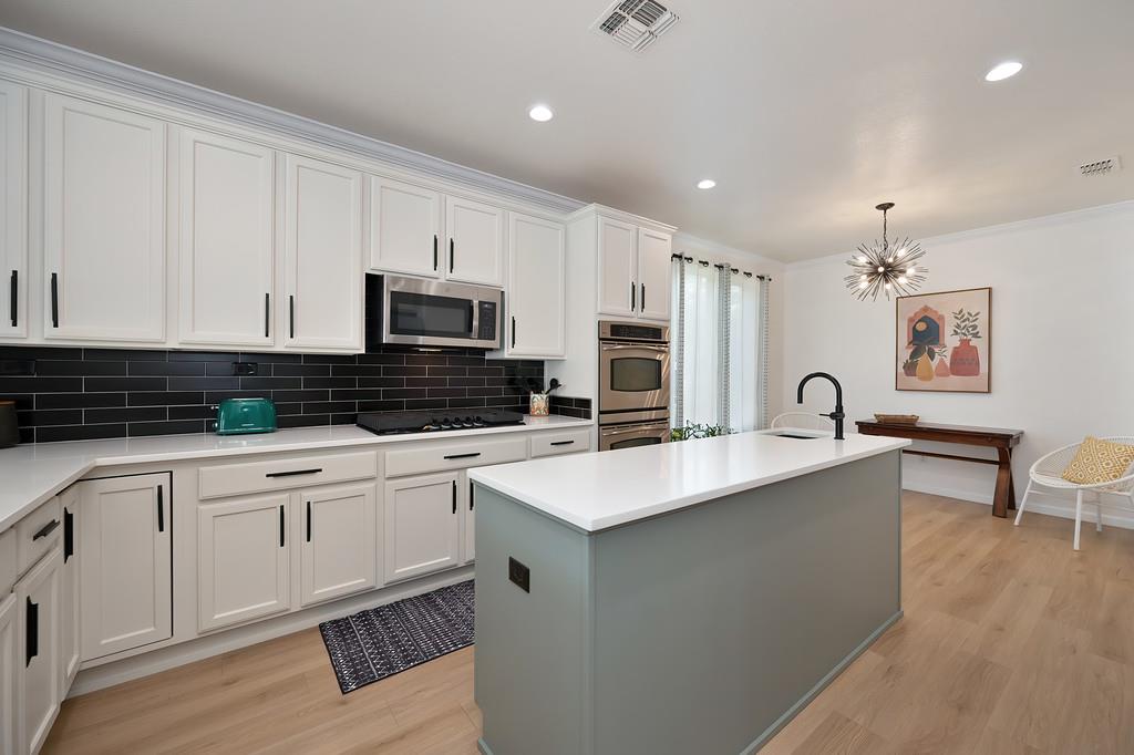 1380 Standish Circle