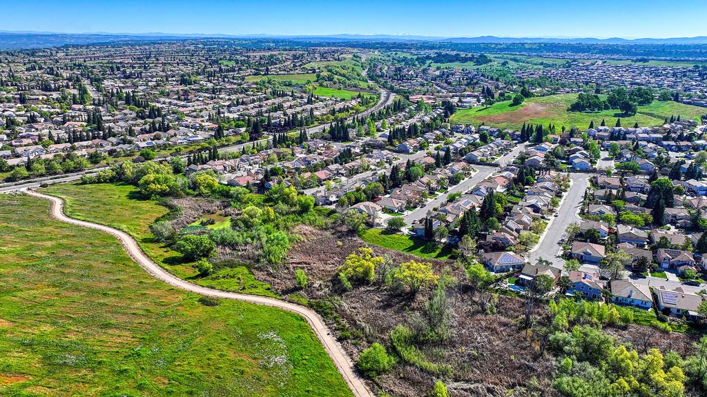 1556 Arroyo Madrone Lane