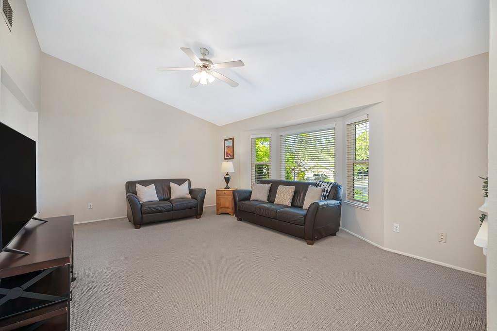 609 Willow Creek Drive