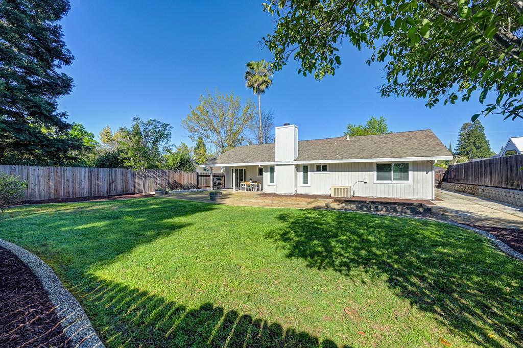 609 Willow Creek Drive