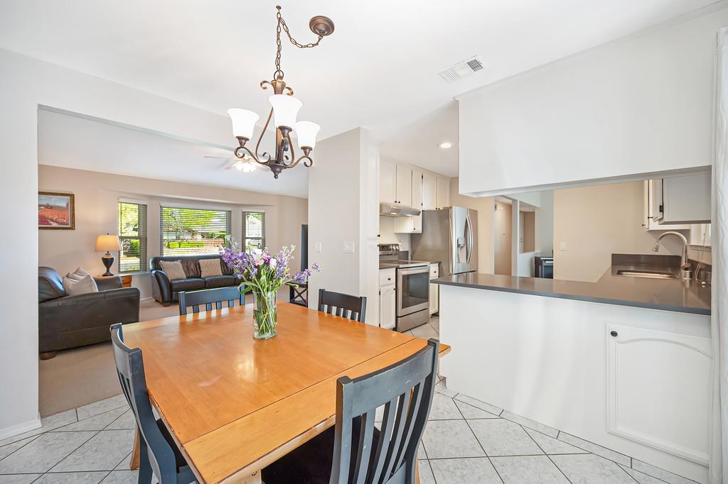 609 Willow Creek Drive