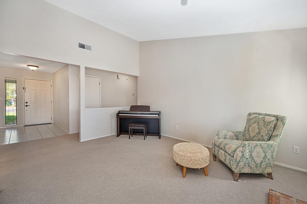 609 Willow Creek Drive