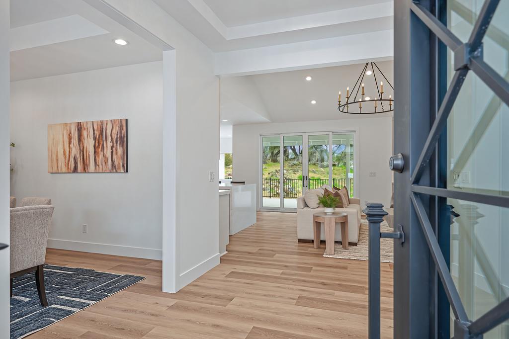 10180 Tierra Del Lago Place