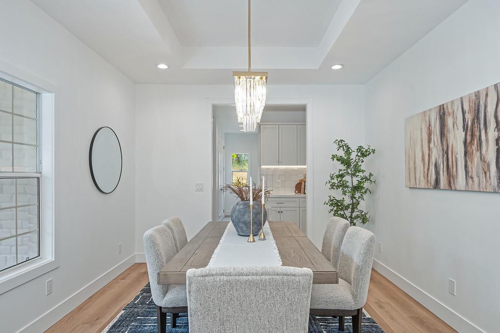 10180 Tierra Del Lago Place