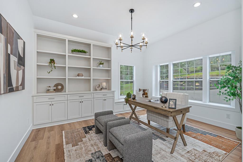 10180 Tierra Del Lago Place
