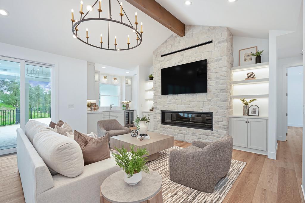 10180 Tierra Del Lago Place
