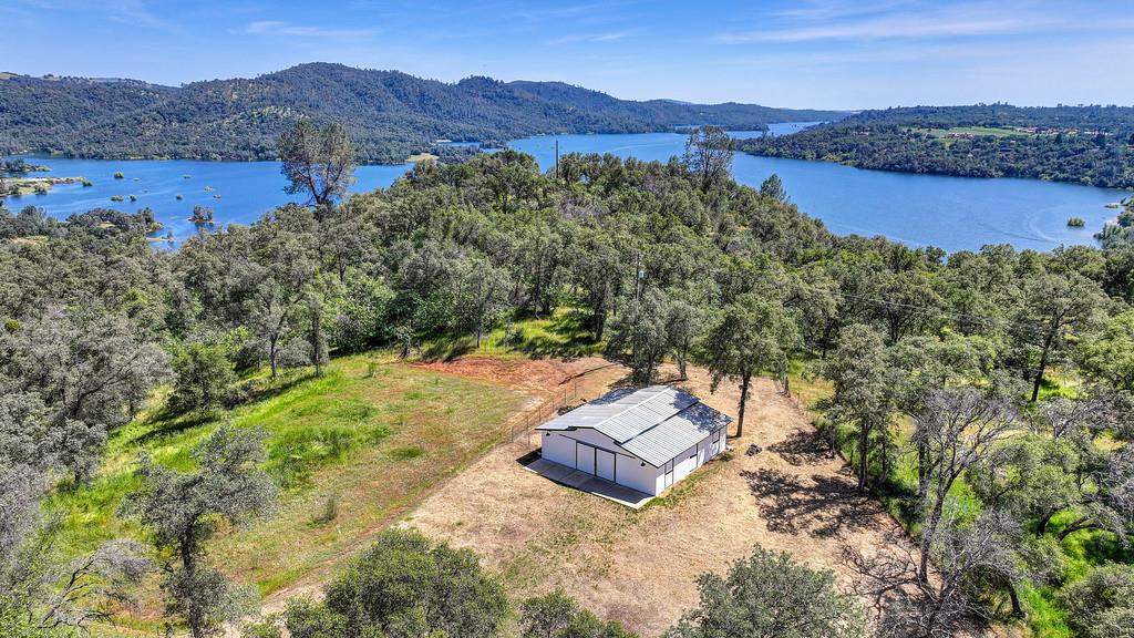 10180 Tierra Del Lago Place