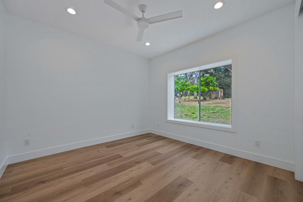 10180 Tierra Del Lago Place