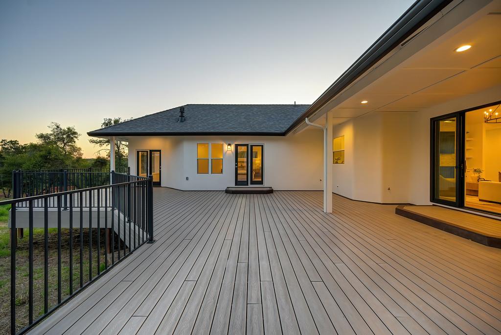 10180 Tierra Del Lago Place