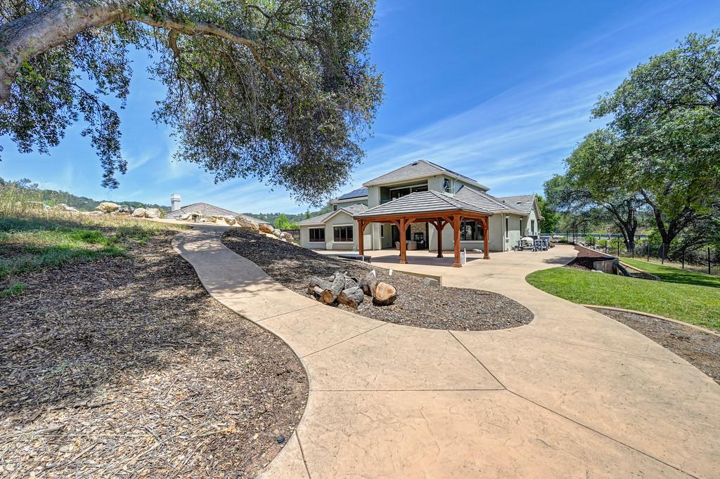1950 Vista Cielo Drive