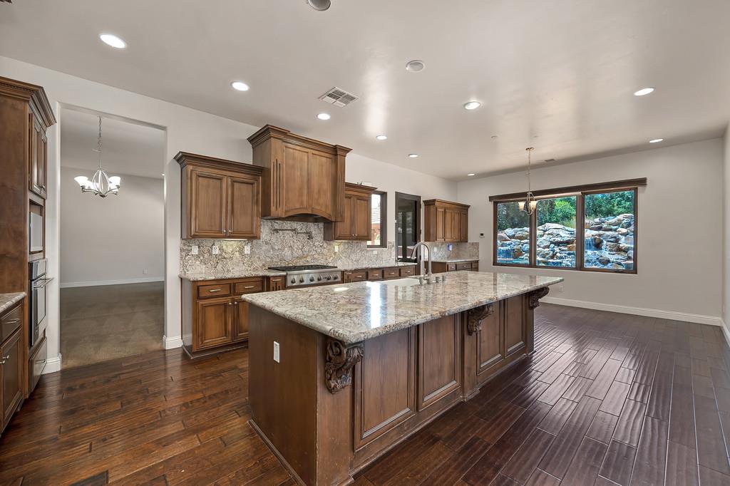 1950 Vista Cielo Drive