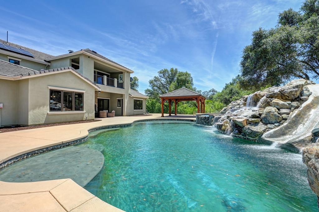 1950 Vista Cielo Drive