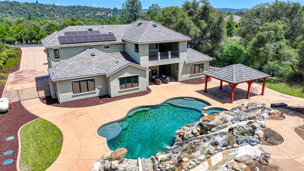 1950 Vista Cielo Drive