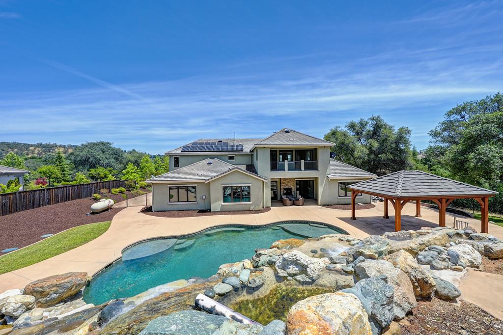 1950 Vista Cielo Drive