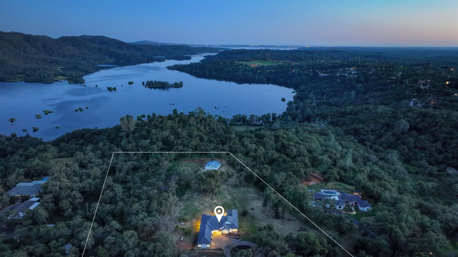 10180 Tierra Del Lago Place