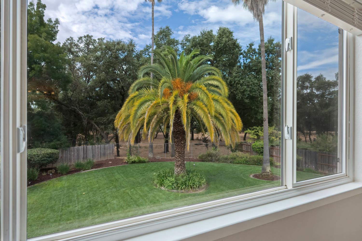 8192 Bonnie Oak Way