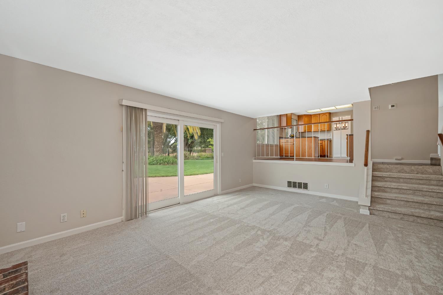 8192 Bonnie Oak Way