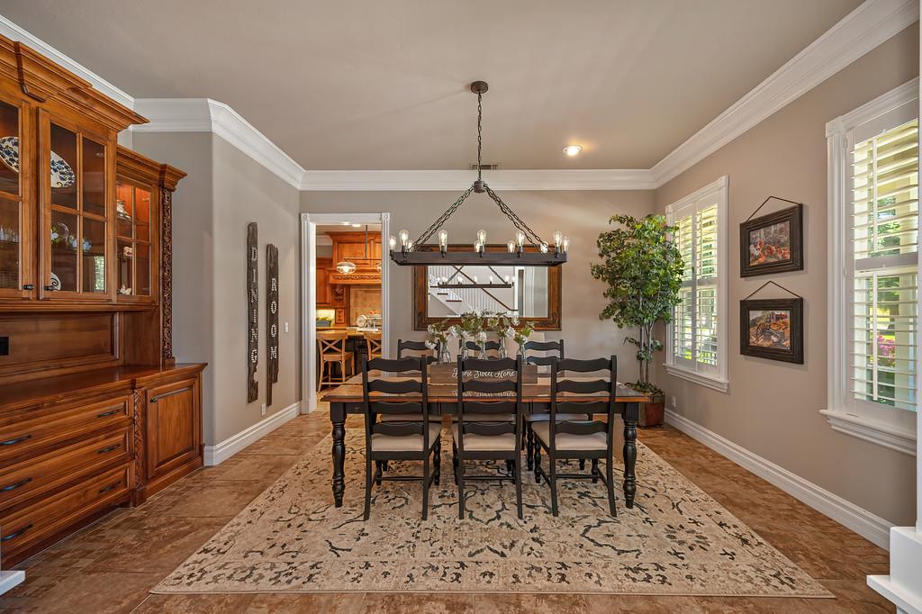 8361 Eva Lane
