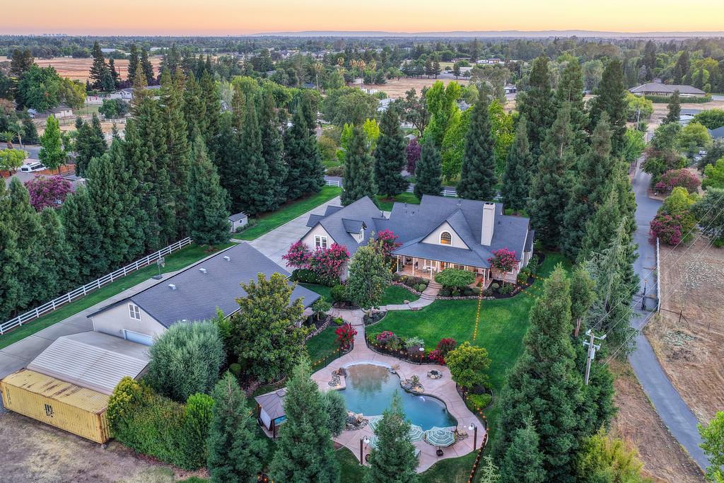 8361 Eva Lane