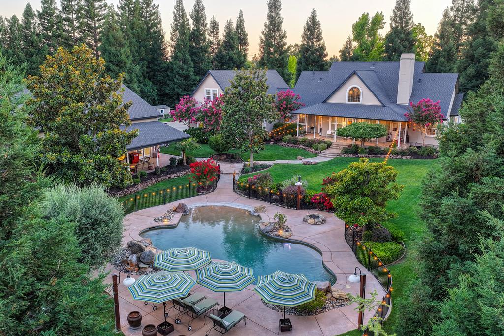 8361 Eva Lane