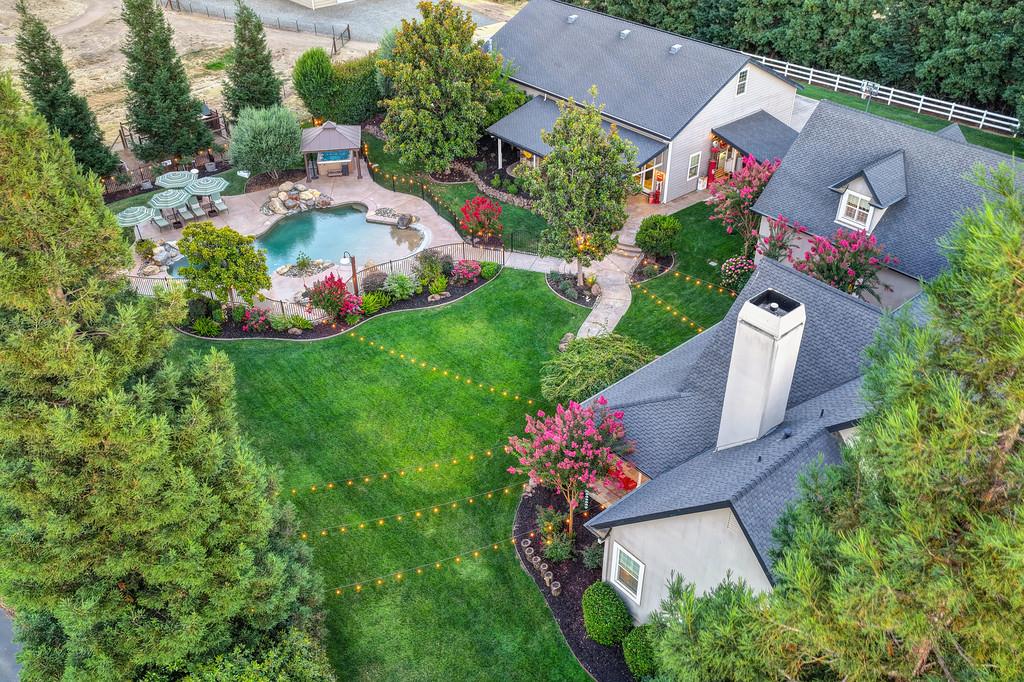 8361 Eva Lane