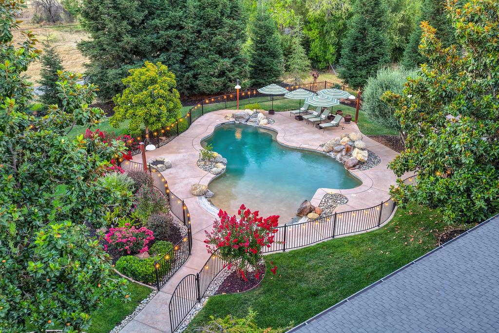 8361 Eva Lane