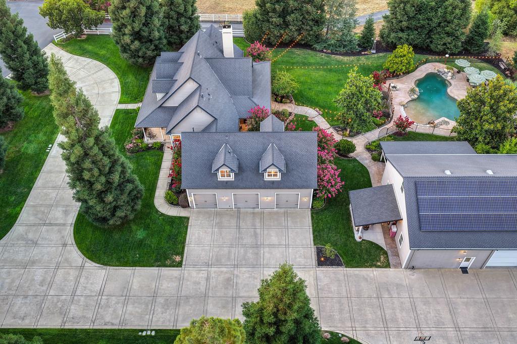 8361 Eva Lane