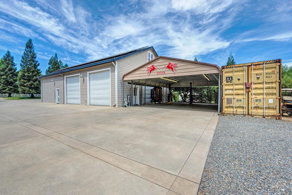 8361 Eva Lane