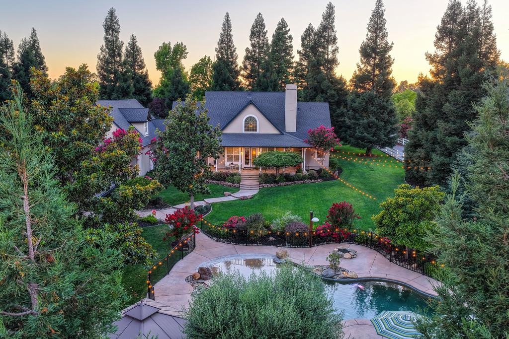 8361 Eva Lane