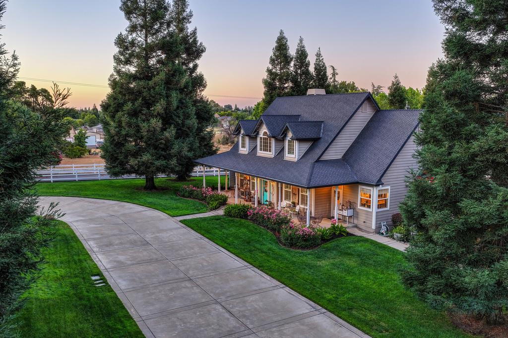 8361 Eva Lane