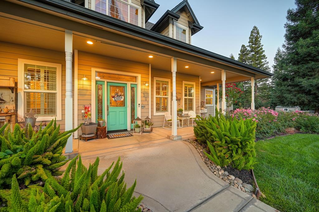 8361 Eva Lane