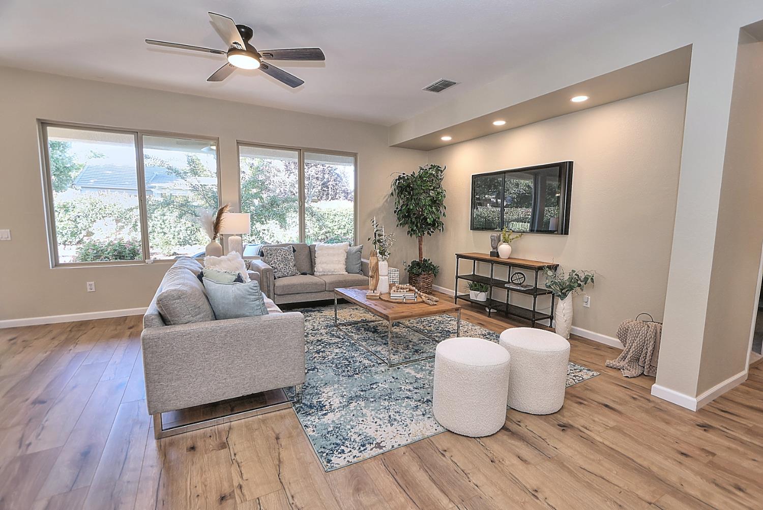 320 Cloverfield Court