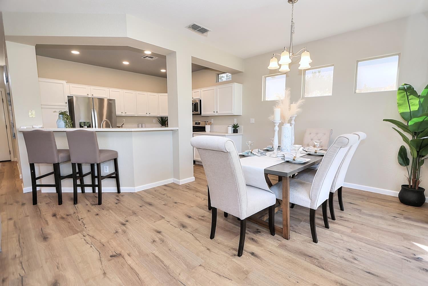 320 Cloverfield Court