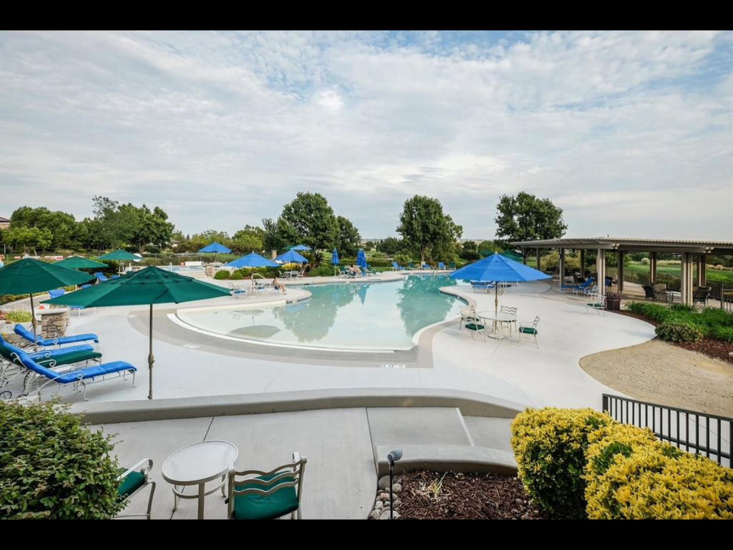 320 Cloverfield Court