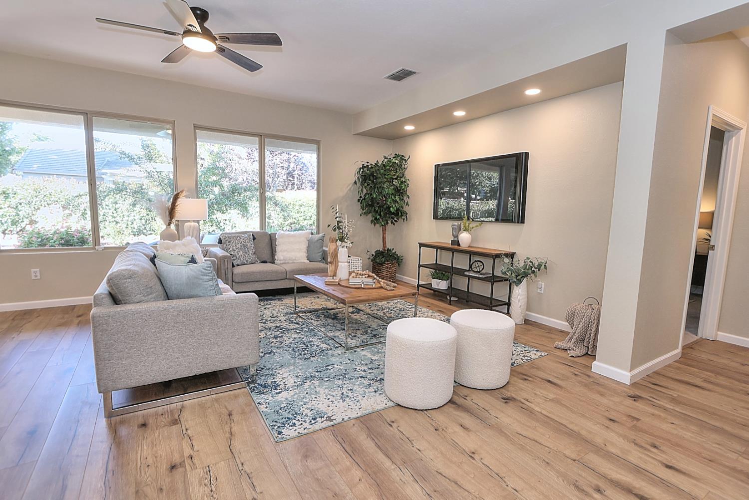320 Cloverfield Court