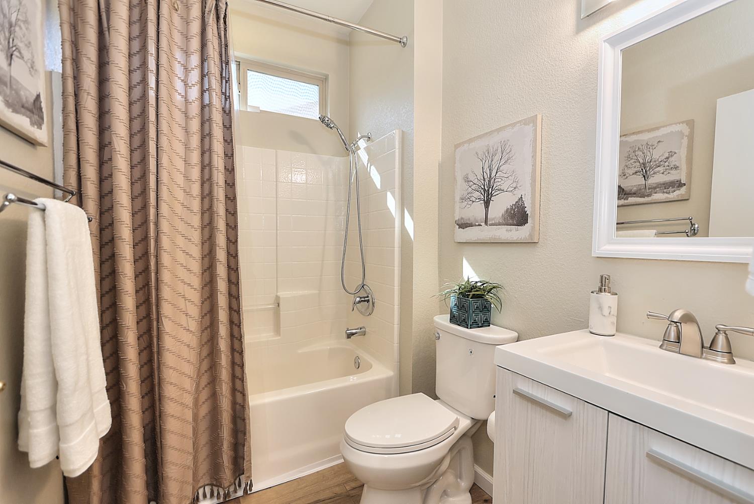 320 Cloverfield Court