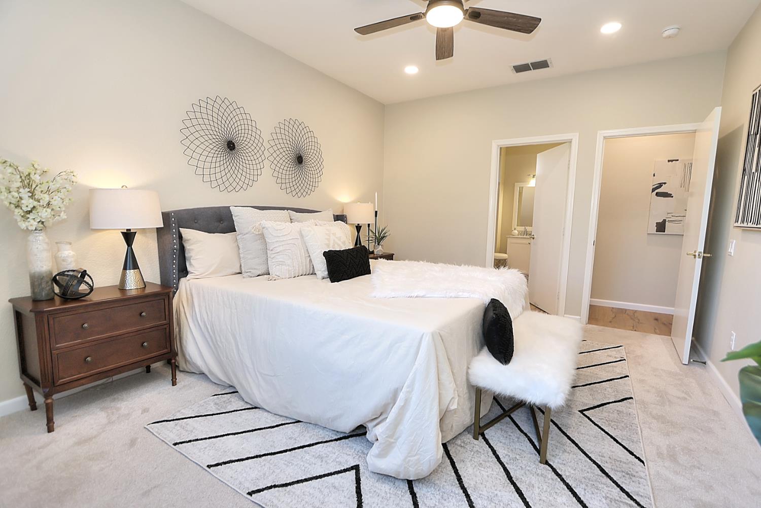 320 Cloverfield Court