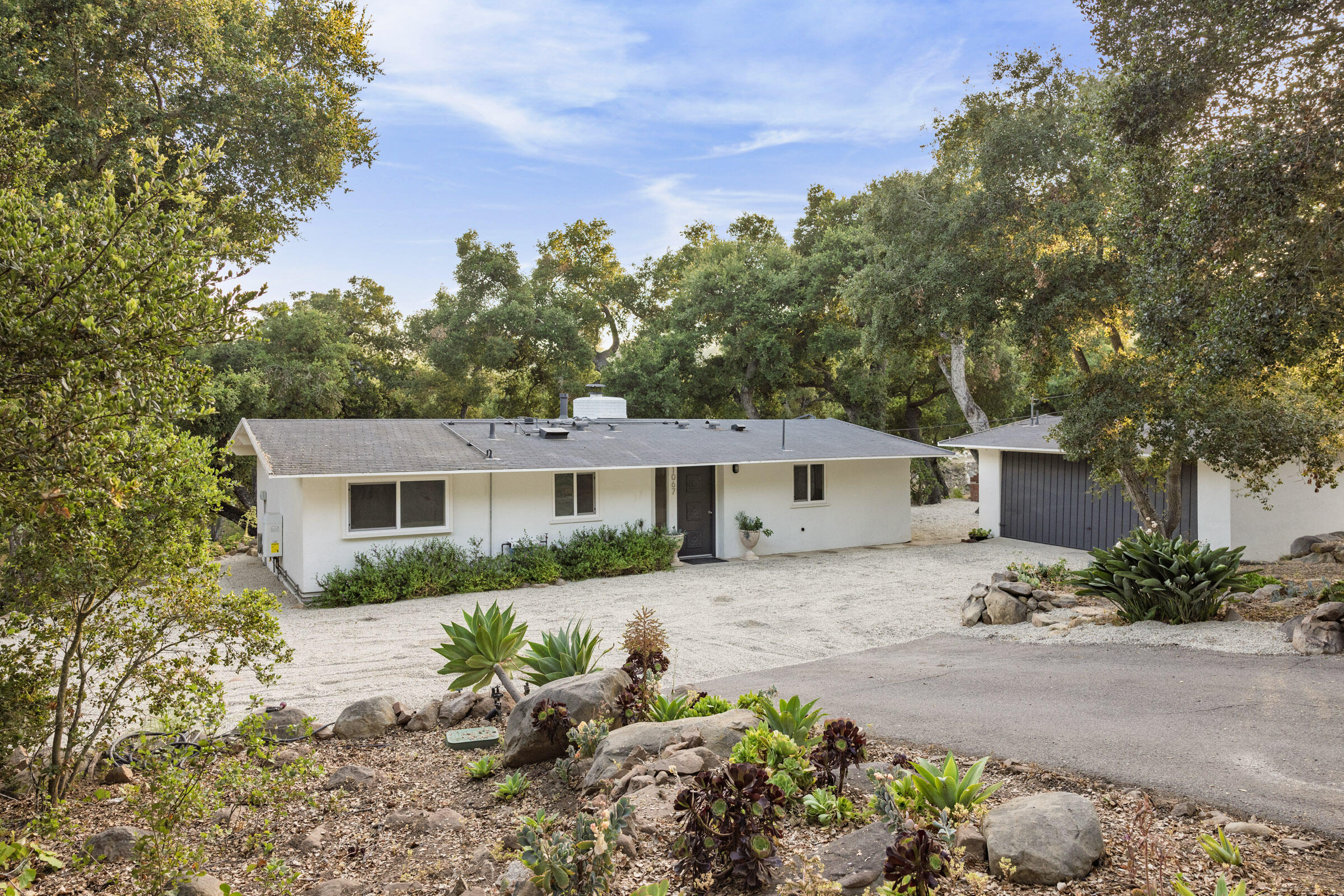 1067 E Mountain Drive